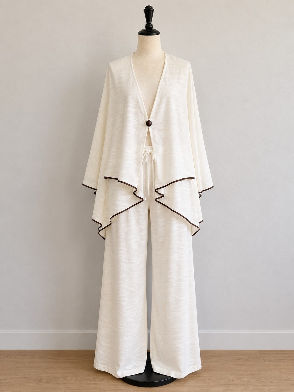 Cream Two-Piece Lounge Set with Dark Trim